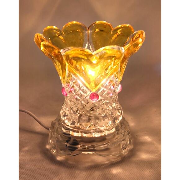 NIGHTLIGHT-Clear-Yellow Hearts-Cut Glass-On/Off Switch-Soft Light - Picture 8 of 12